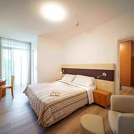Vegas Szálloda 3*